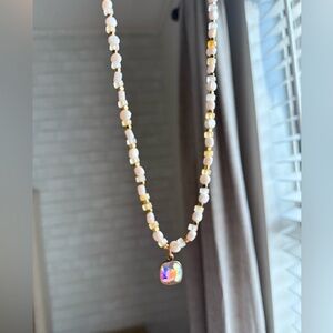 nwot pink panache Elegant Gold and White Beaded Necklace with Iridescent Pendant